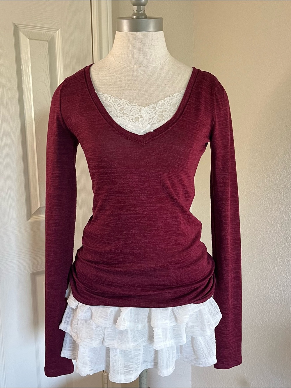 Abercrombie & Fitch Women's Burgundy V-Neck Long Sleeve Top